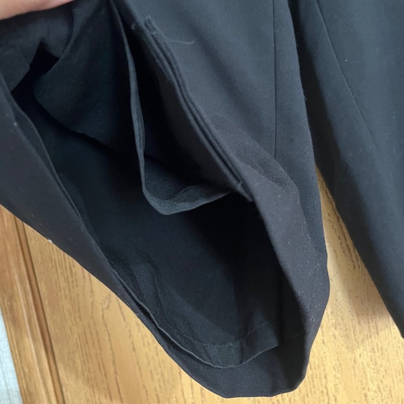 WHBM Women’s Black Signature Collection Wide Leg Crop Pants Sz-10 - Picture 4 of 9